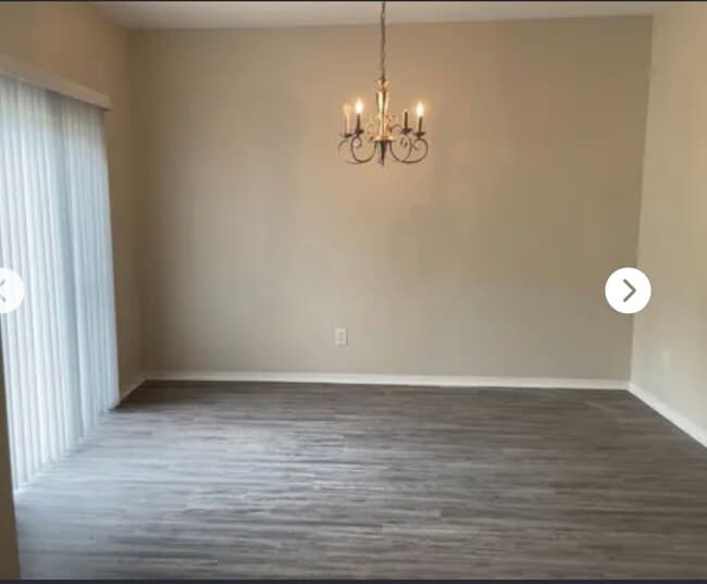 Building Photo - 1050 Black Oak Dr