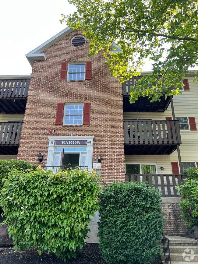 Building Photo - 620 Manatawny St