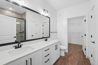 Building Photo - Forayna Davis Park