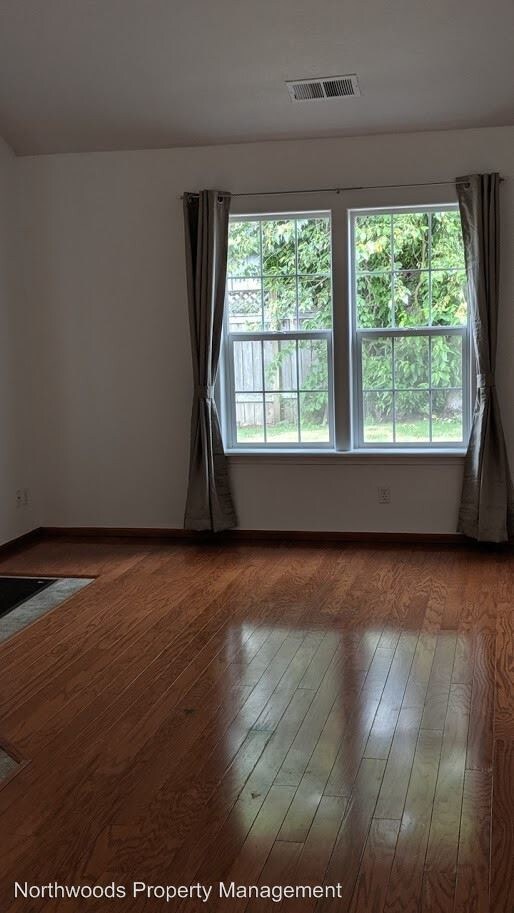 Foto del edificio - 3 br, 2 bath House - 1015 Swenson Lane