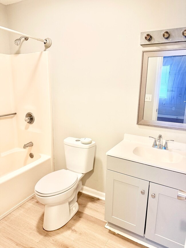 Building Photo - 1117 Pecan Pl