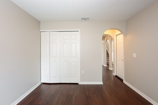 Building Photo - 10402 Opus Dr