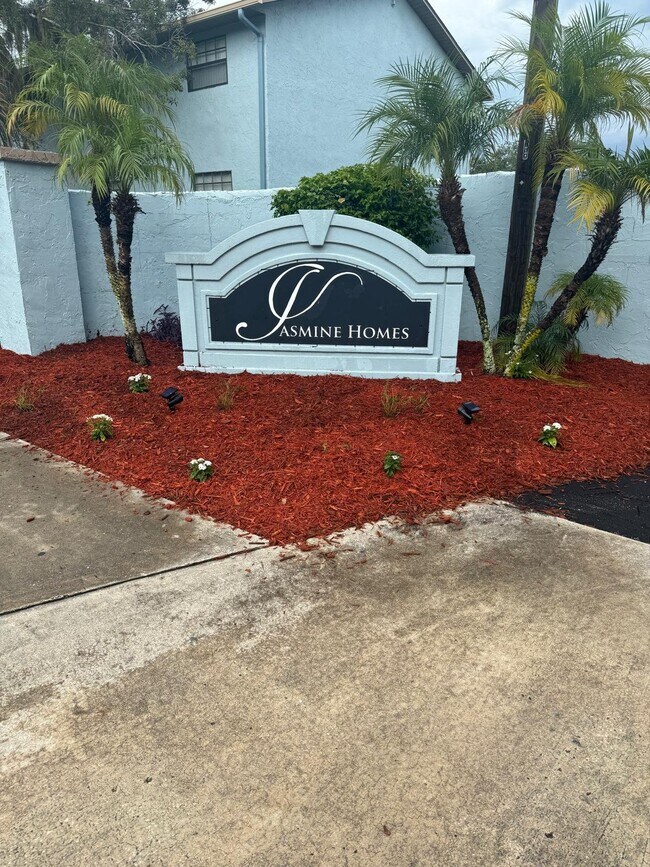 Foto del edificio - 3215 Baird Ave