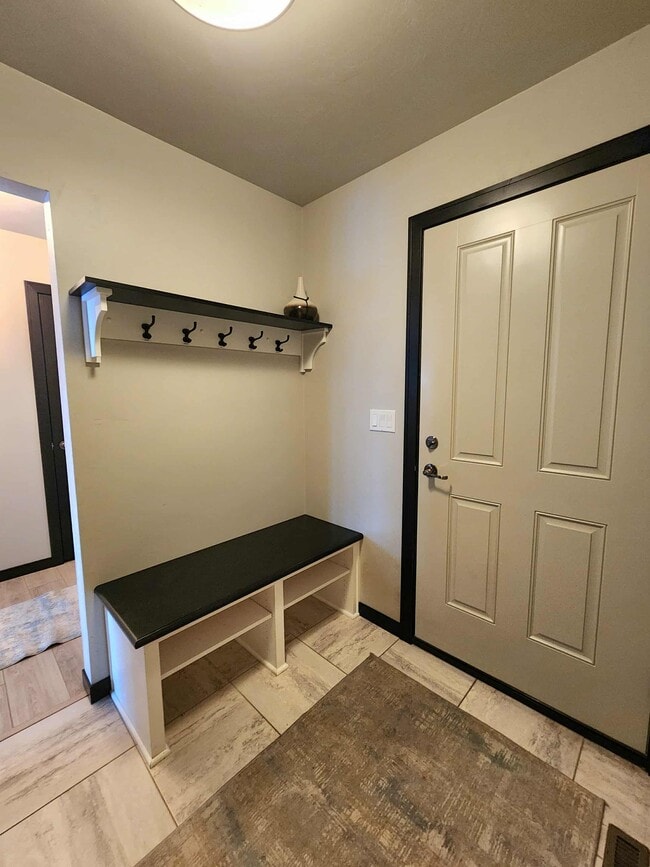 Building Photo - 2453 Scheuring Rd