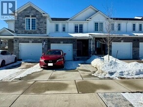 Building Photo - 5 Sparrow Ave