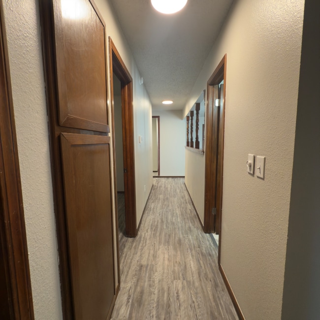 Building Photo - 100 Lochwood Cir
