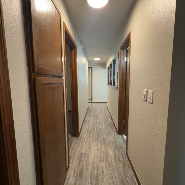 Foto del edificio - 100 Lochwood Cir