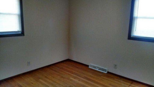 Building Photo - 5262 N. 62nd Street - 3 Bedroom Townhouse