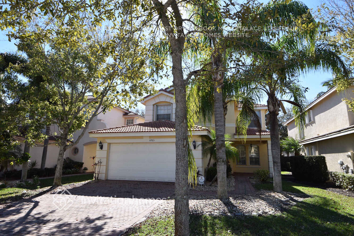 Foto principal - 8765 Sandy Crest Ln