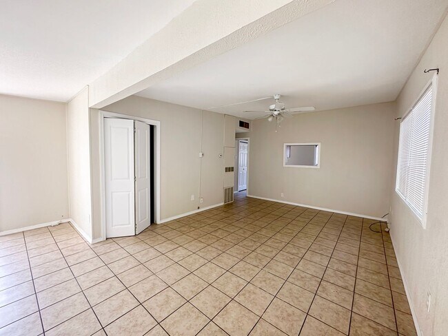 Foto del edificio - 1820 N Gila Dr