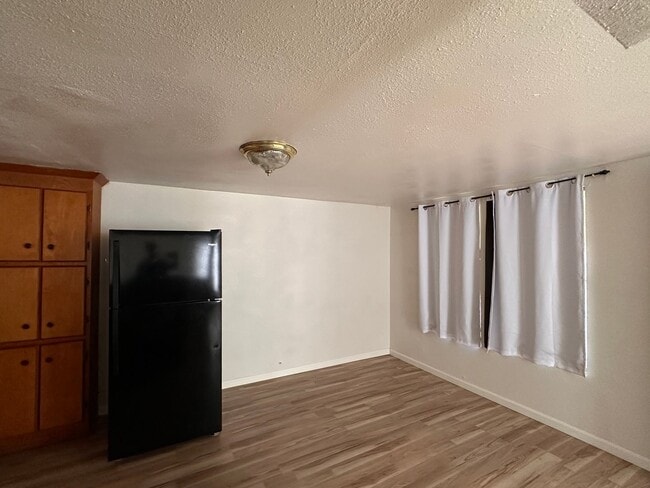 Building Photo - Cute 1 bed 1 bath home on a quiet street in the heart of Brownwood