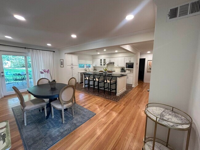 Foto del edificio - 286 Belhaven St