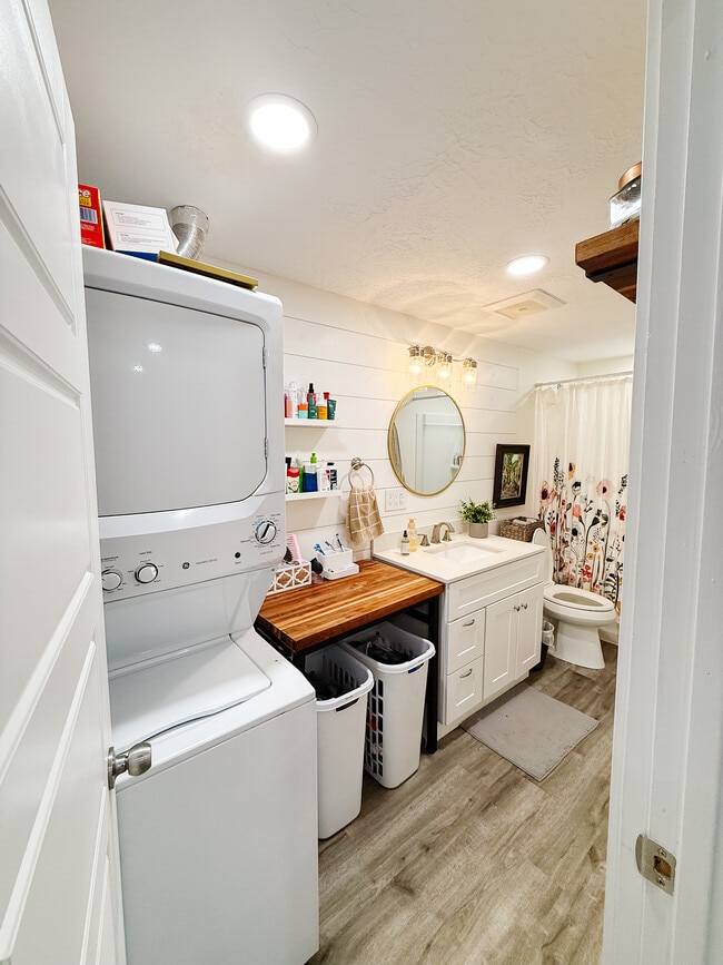 Foto del edificio - 12568 Ezra Cir Basement