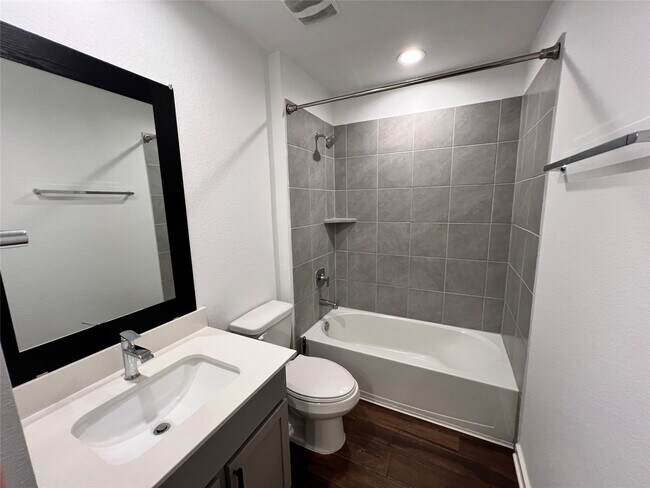 Foto del edificio - 1607 Barrows Ln
