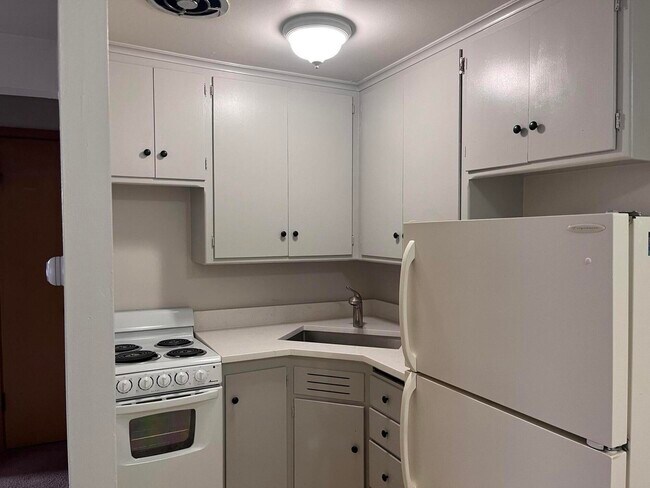 Foto del edificio - 4934 W Forest Home Ave