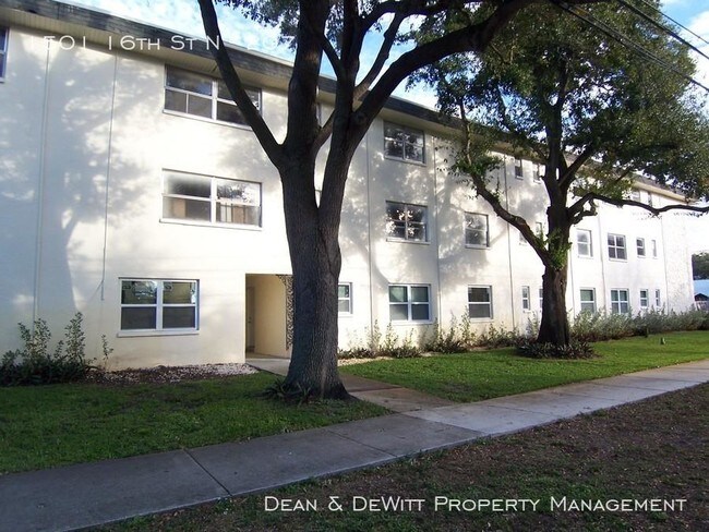 Foto del edificio - 1 bedroom in St Petersburg FL 33704