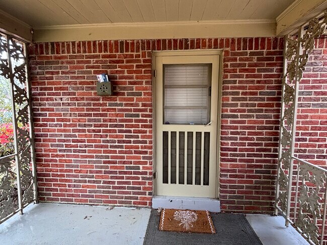 Foto del edificio - 3659 Highland Park Pl