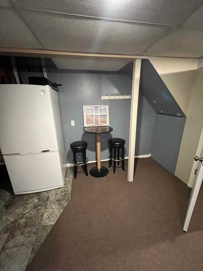 Foto del edificio - 813 1st Ave NE