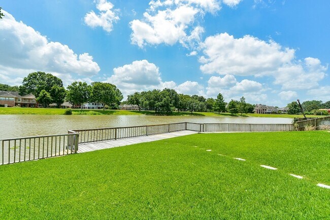 Foto del edificio - 1231 Creekford Cir