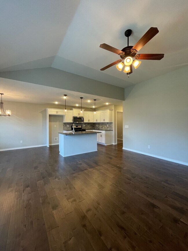 Foto del edificio - Executive Rental - Old Castle Estate Subdivision - Nixa