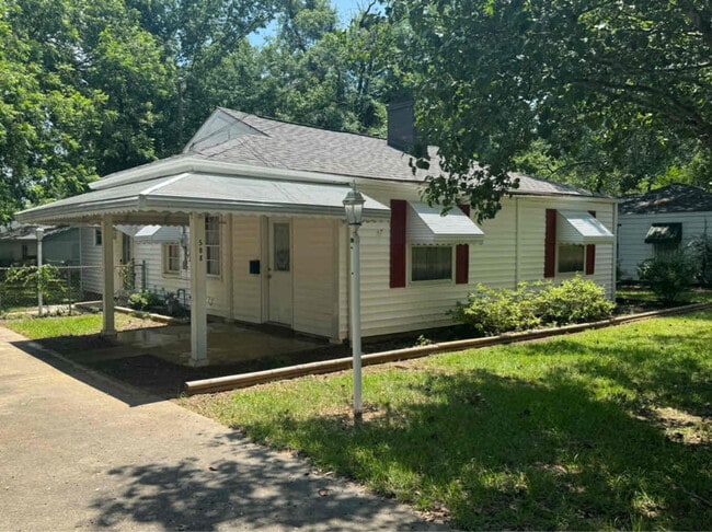 Building Photo - 508 Glenmore Rd