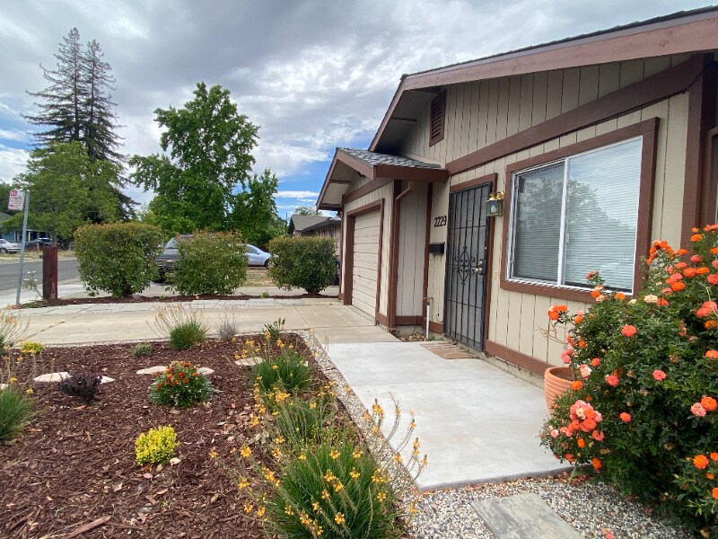2231 16th Ave Unit 2231 16th Ave, Sacramento, CA 95822 Room for Rent