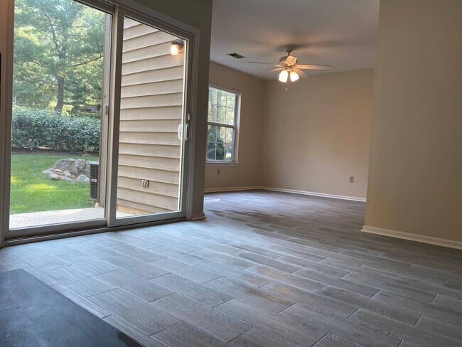 dining - 21F Andover Cir