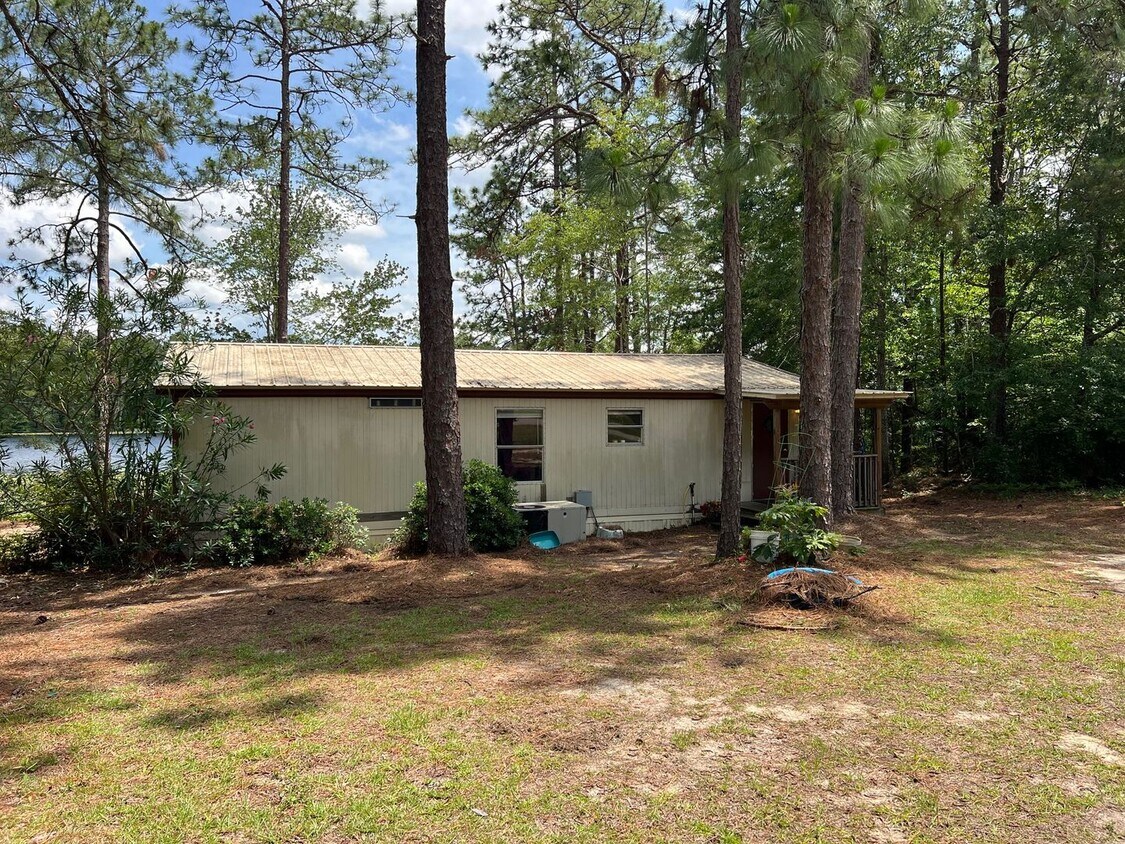 Foto principal - 1596 W C Hodges Rd