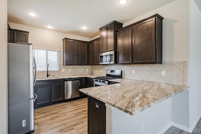 Building Photo - 5116 Itiel St
