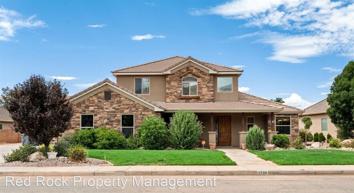 4 br, 3.5 bath House 2726 S Camino Real House for Rent in