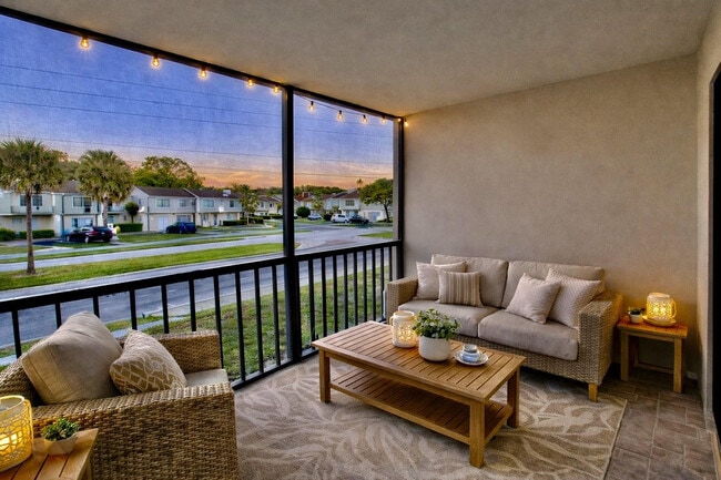 Building Photo - 8060 N Colony Cir