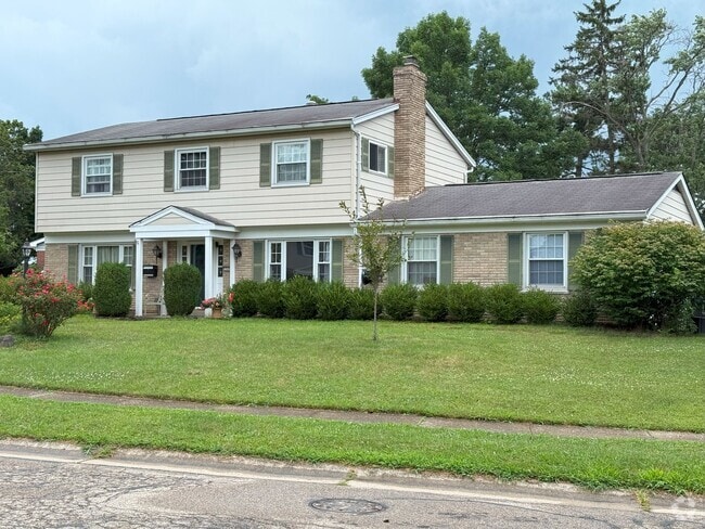 Building Photo - 5549 Cleander Dr