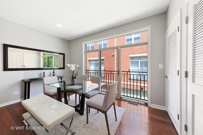 Foto del edificio - 706 W Evergreen Ave