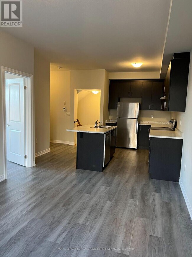 Building Photo - 40 Zinfandel Dr