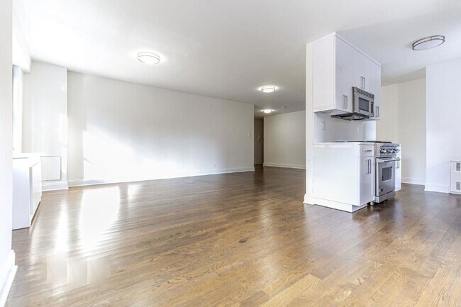 Foto del edificio - 142 E 16th St