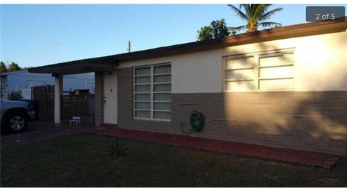 Primary Photo - 3401 NW 72nd Way