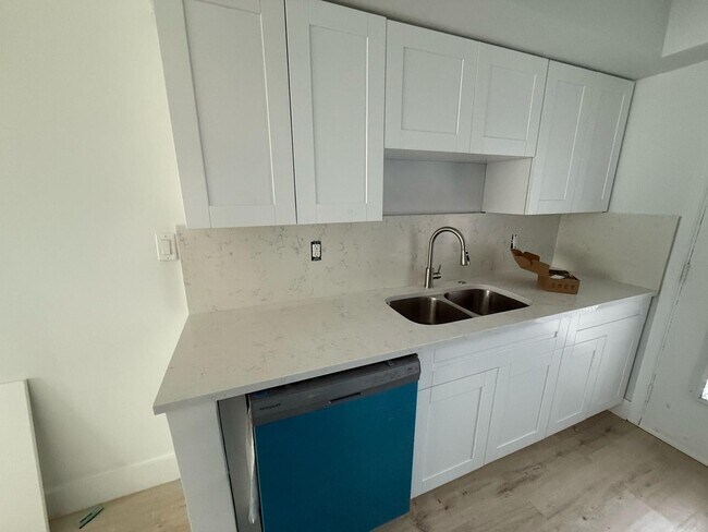 Foto del edificio - 1480 E Sample Rd