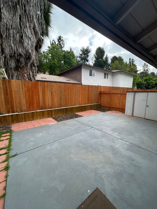Foto del edificio - Upgraded, single story 2 bedroom Condo! La...
