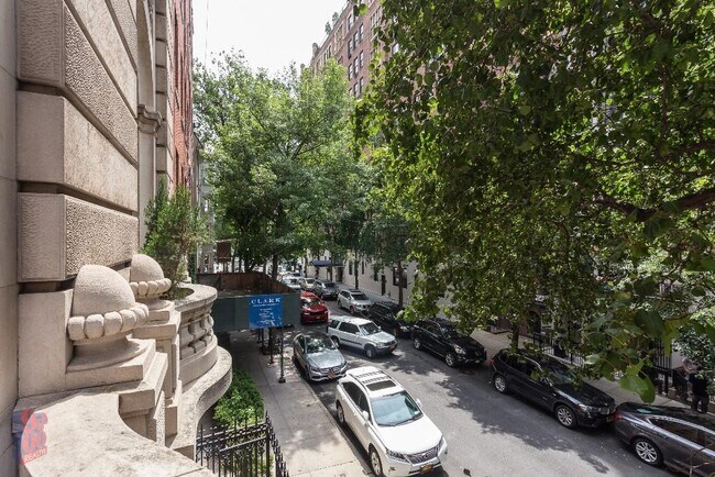 Foto del edificio - 7 E 75th St