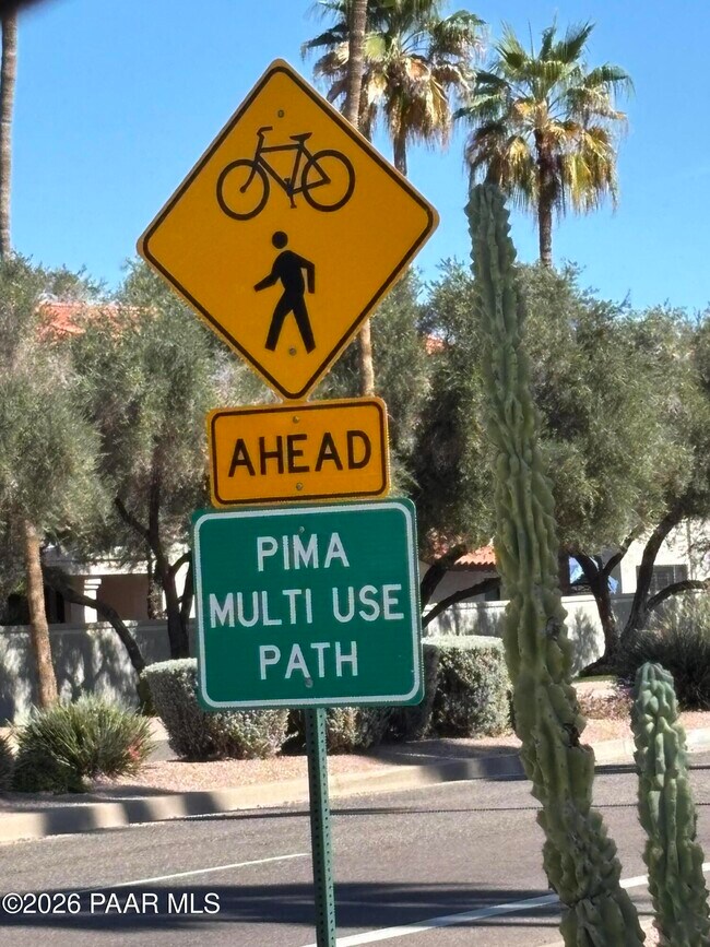 Foto del edificio - 8787 E Mountain View Rd