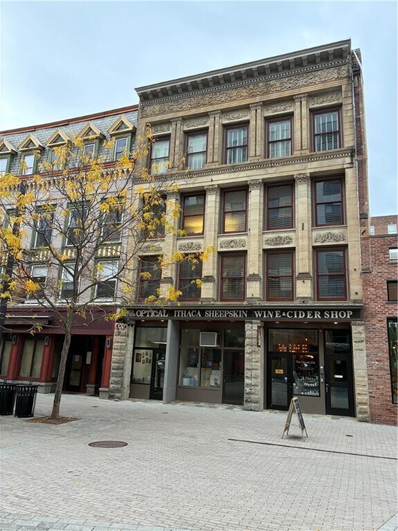 Primary Photo - 136 E State St