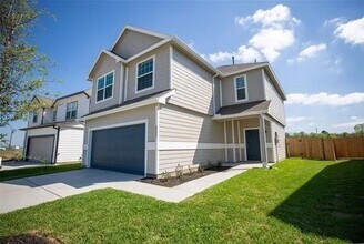 Building Photo - 5227 James Michael Dr