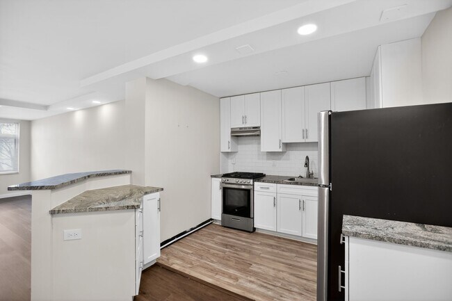 Foto del edificio - 2401 H St NW