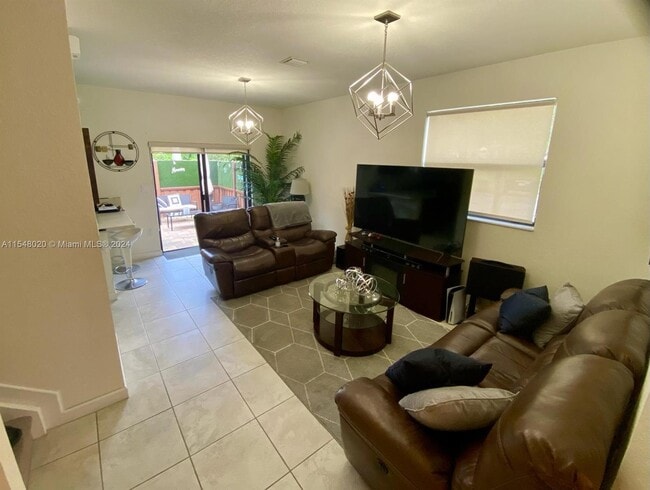 Building Photo - 3429 SE 1st St