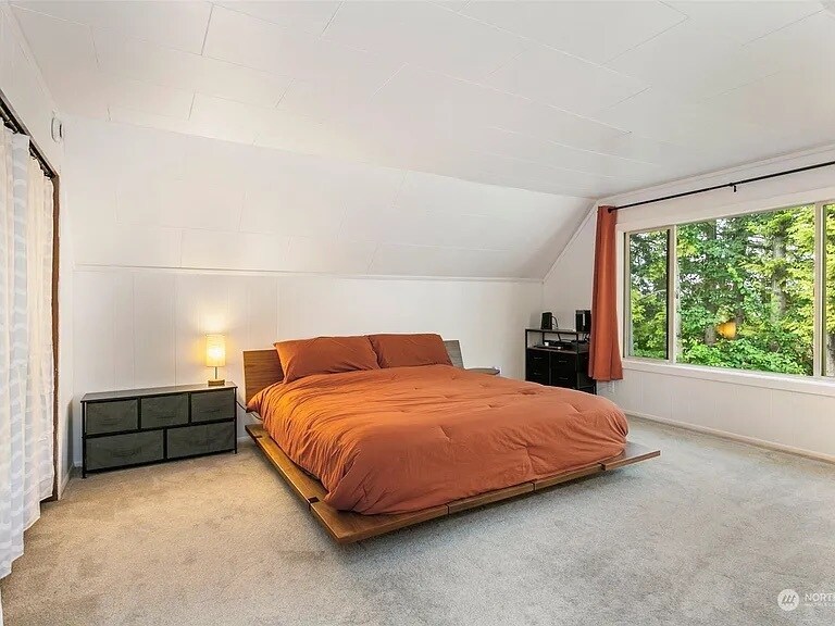 Foto principal - 710 Prospect Ave N