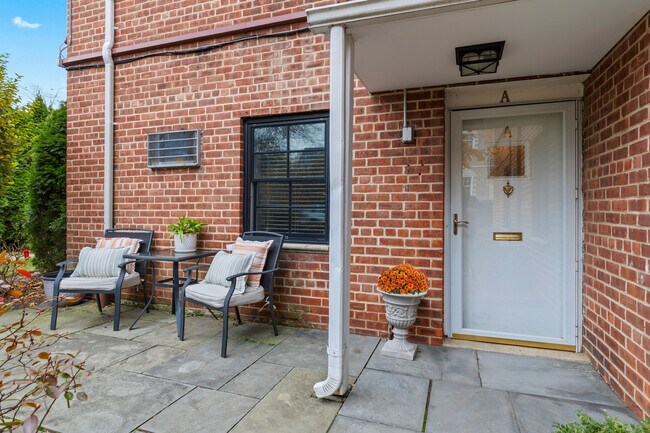 Foto del edificio - 181 Purchase St