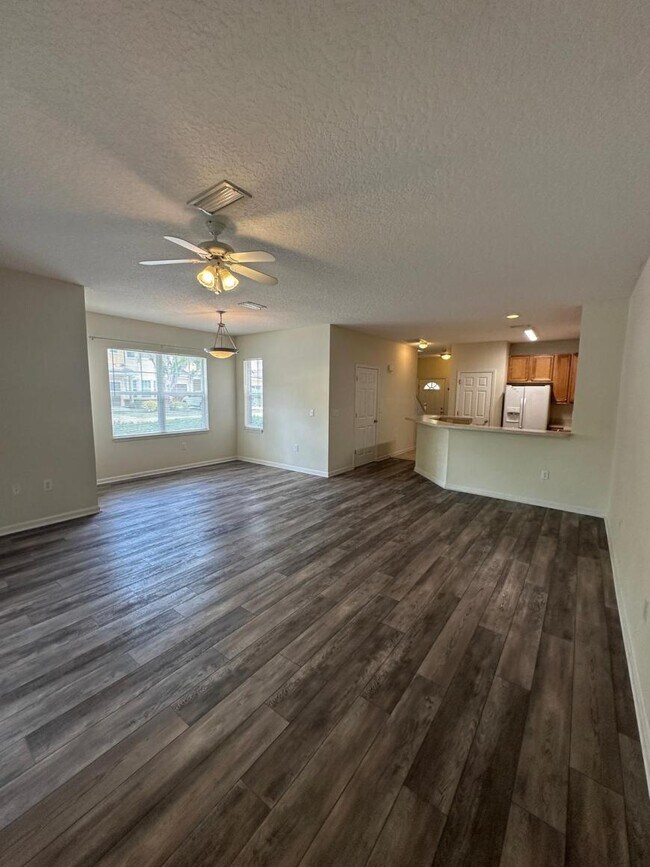 Building Photo - 3 bedroom in Jacksonville FL 32258