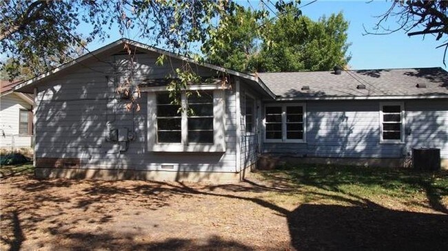 Building Photo - 5216 Mallory Dr