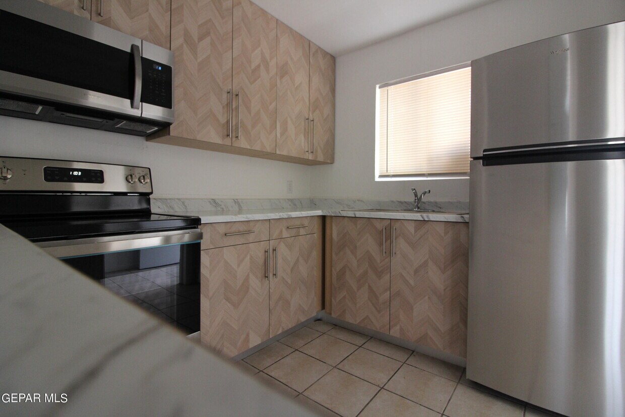 Foto principal - 5200 Carousel Dr