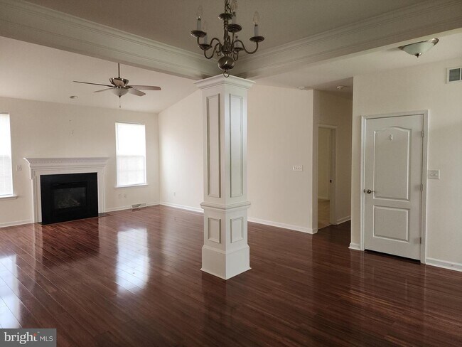 Building Photo - 276 Stonebridge Dr